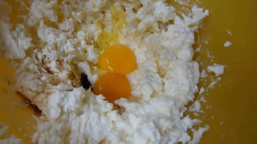 cream and eggs mix