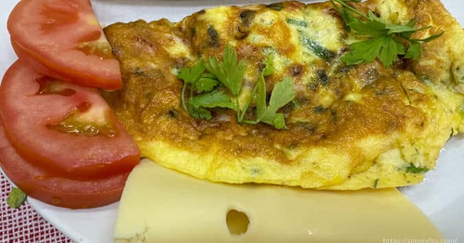 Try tasty turkey omelet with veggie